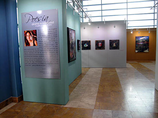 exhibicion de Angélica Rivera en la galería del municipio